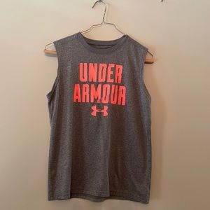 Sleeveless under armor tee.
